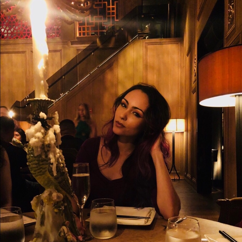 Meet your Posher, Dalia 🧜🏻‍♀️